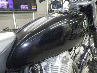 Yamaha SR400 2021