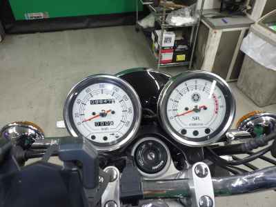 Yamaha SR400 2021