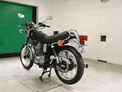 Yamaha SR400 2021