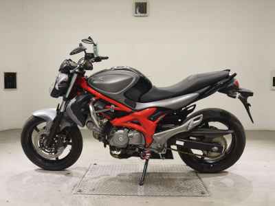 Suzuki Gladius SFV400 2017