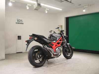 Suzuki Gladius SFV400 2017