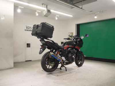 Honda CB400 Super Boldor 2017