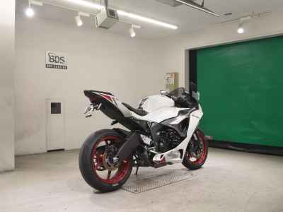 Kawasaki Ninja ZX-6R 2025