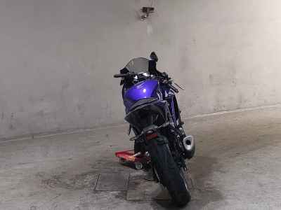 Yamaha YZF-R25 2023