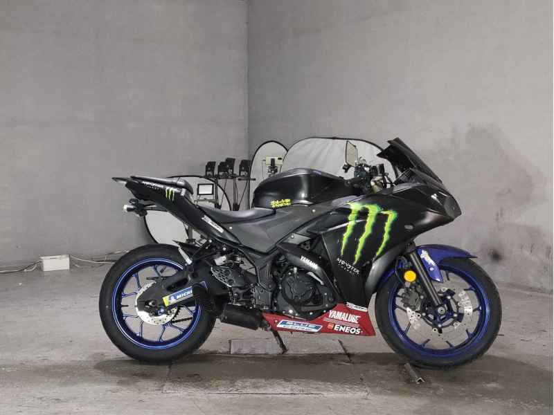 Yamaha YZF-R25 2015