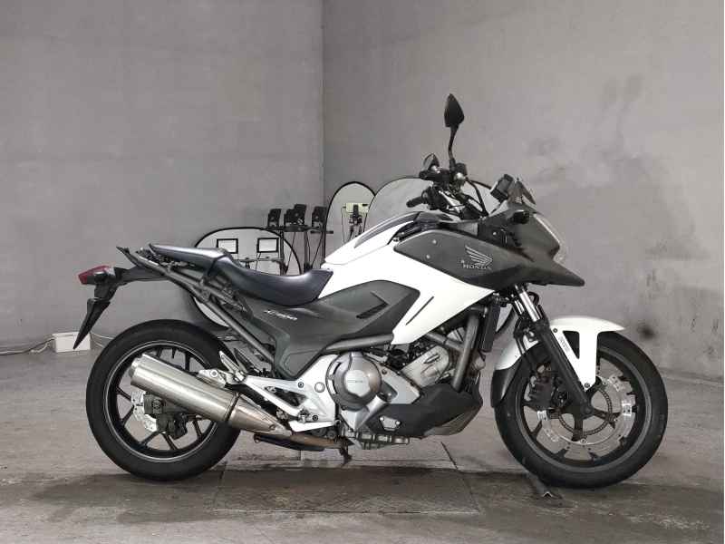 Honda NC700X 2012