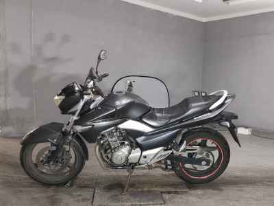 Suzuki GSR250