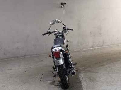 Yamaha SR400 2021