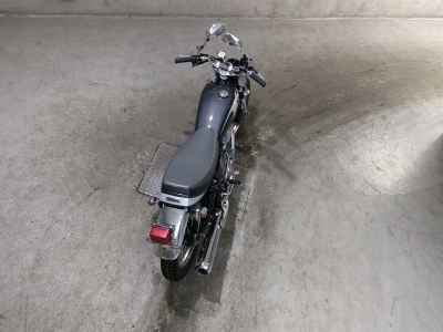 Yamaha SR400 2021