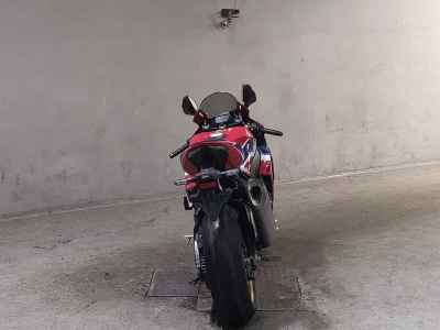 Honda CBR1000RR SP 2022