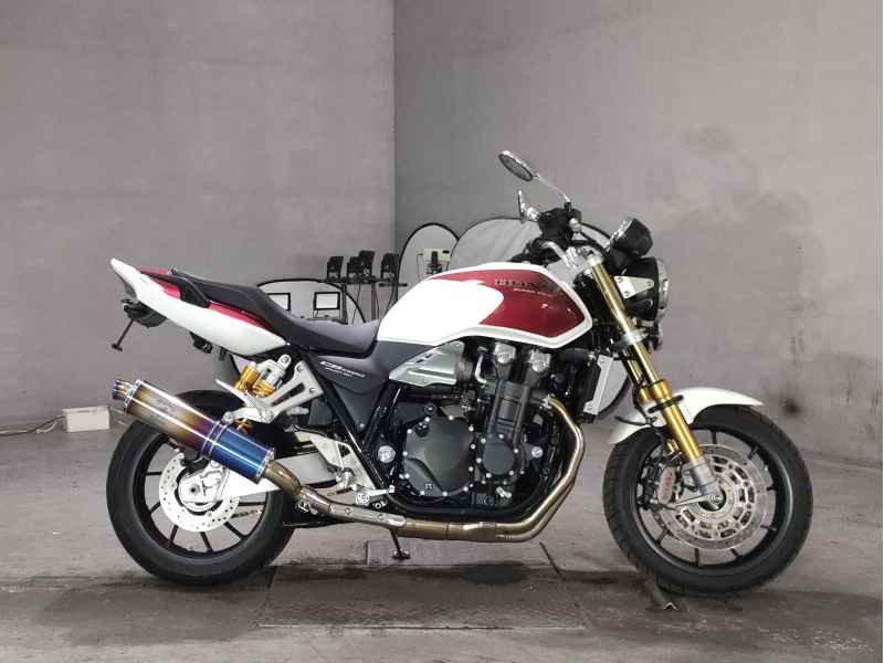 Honda CB1300SF 2025