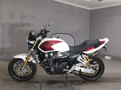 Honda CB1300SF 2025