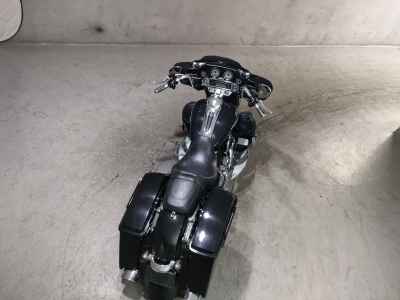 Harley-Davidson FLHX 1690 2013