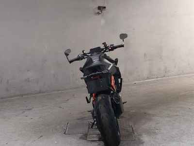 KTM 1290 Super Duke R 2024