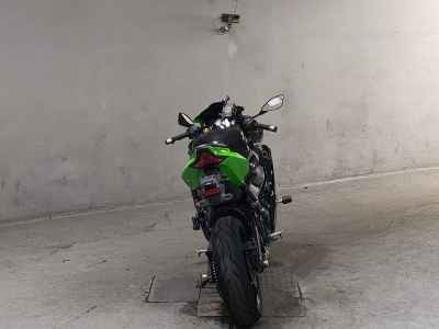 Kawasaki Ninja ZX-25R 2021