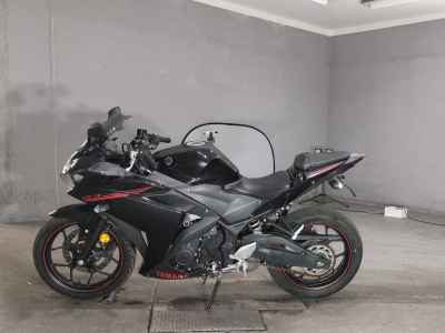Yamaha YZF-R3 2015