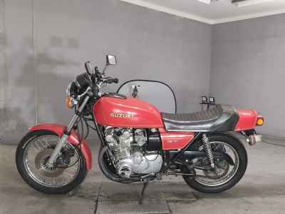Suzuki GS750 2023