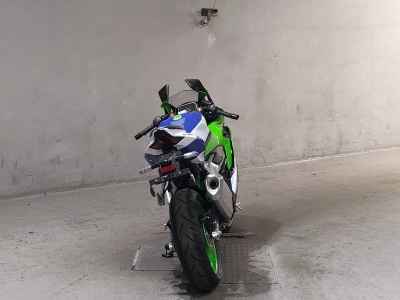 Kawasaki Ninja ZX-4RR 2024