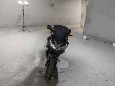 Kawasaki Ninja 400R 2011