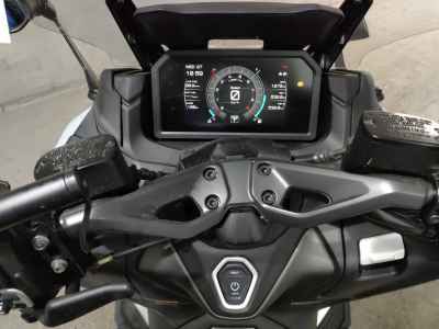 Yamaha TMAX 560 2025