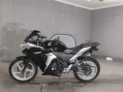 Honda CBR250R 2011