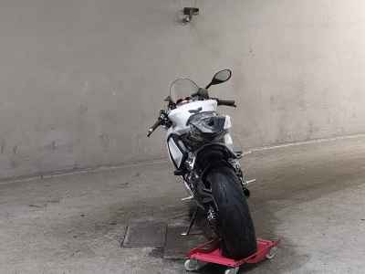 Ducati Panigale V2 2021