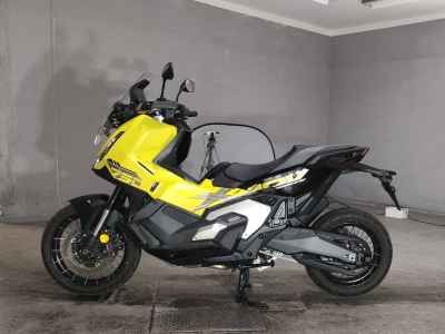 Honda X-Adv 750 2025