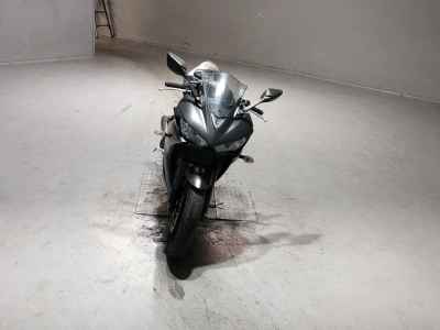 Yamaha YZF-R25 2015