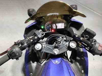 Yamaha YZF-R25 2017