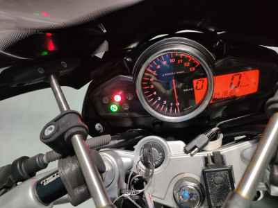 Suzuki GSR250