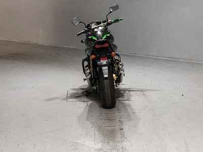 Kawasaki Z1000 2005