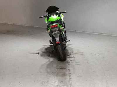 Kawasaki Ninja 400R 2012
