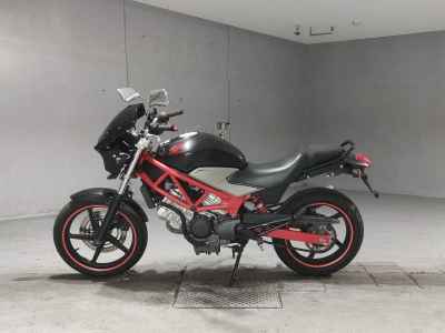 Honda VTR250 2011