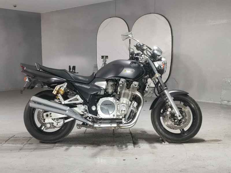 Yamaha XJR1300 2005