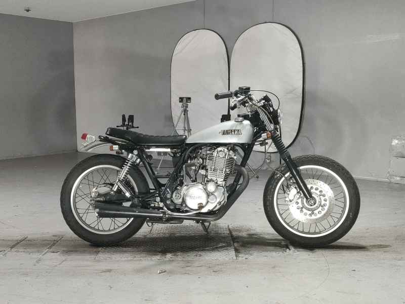 Yamaha SR400 2006