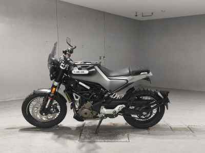Husqvarna Svartpilen 401 2022