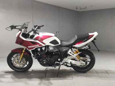 Honda CB1300 Super Boldor 2025