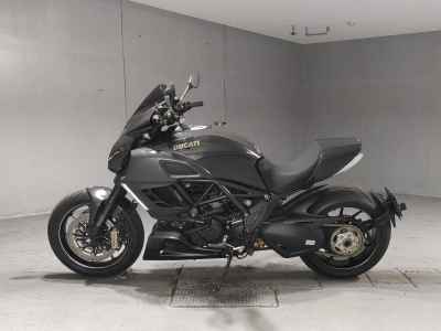 Ducati Diavel Carbon 2011