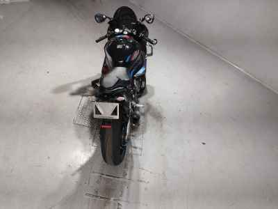 BMW M1000RR 2024