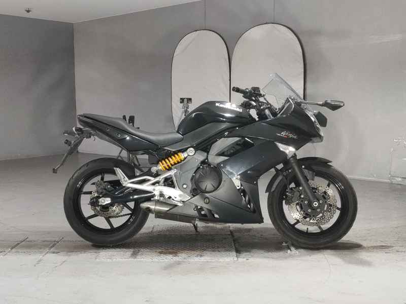 Kawasaki Ninja 400R 2011