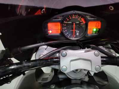 Suzuki GSR400 2008