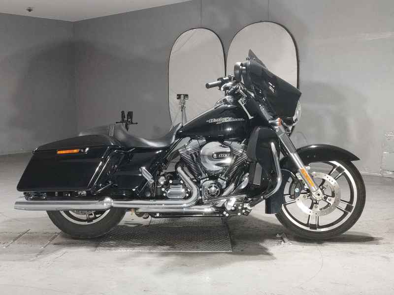 Harley-Davidson FLHX 1690 2013