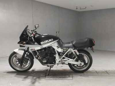 Suzuki GSX250S Katana