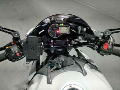 Suzuki GSR750 2015