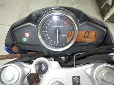 Suzuki GSR250