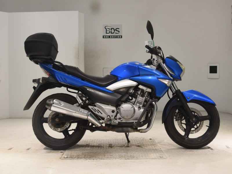 Suzuki GSR250