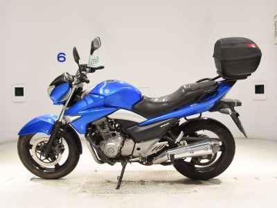 Suzuki GSR250