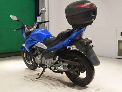 Suzuki GSR250