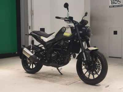Benelli Leoncino 250 2022