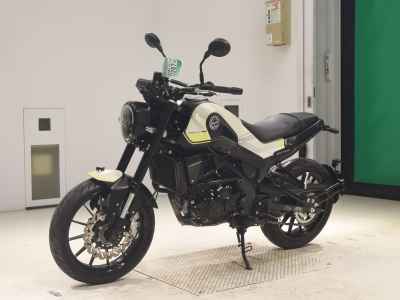 Benelli Leoncino 250 2022